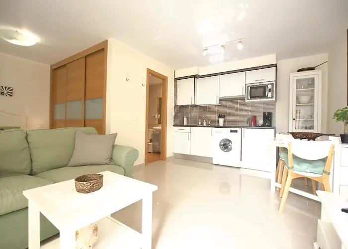 شقة Book Jet - Hibiscus Front